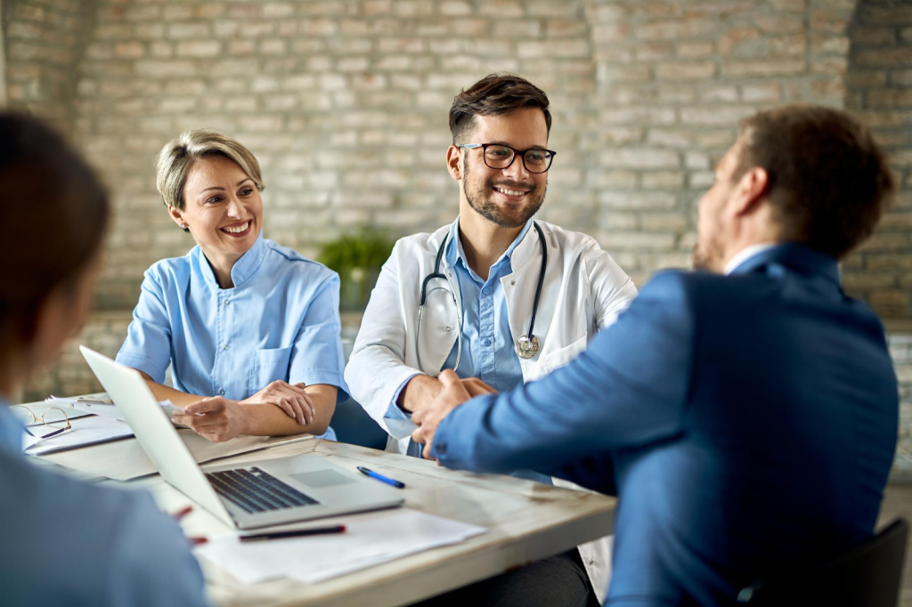 Qué saber antes de contratar un seguro de vida para personas con cáncer