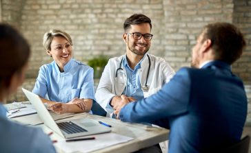 Qué saber antes de contratar un seguro de vida para personas con cáncer